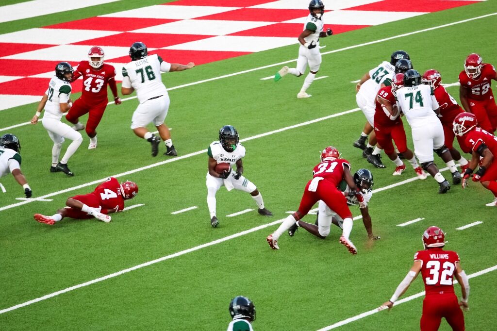 UHM Vs Fresno State.jpg